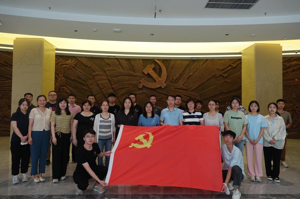 能源与环境学院开展“喜迎二十大 奋进新征程” “七一”主题党日活动