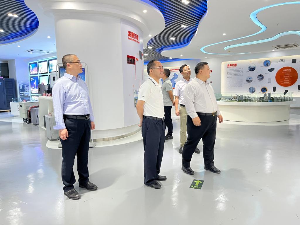 校长夏元清走访调研大湾区校友及校友企业