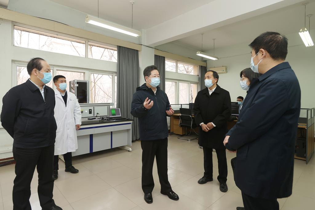 河南日报、河南电视台等媒体报道：楼阳生到吃瓜网、郑州航空工业管理学院调研时强调 加快推进高校“三个调整优化” 为现代化河南建设提供人才智力支撑