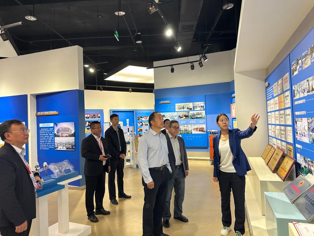 贾少鑫赴河南驼人中科医疗科技有限公司访企拓岗