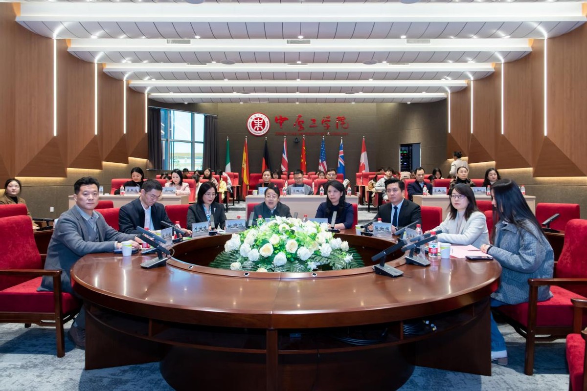 中国新闻网、顶端新闻、凤凰网河南等媒体报道：2024【豫见中国 河南印象】“亲情中华·为你讲故事”河南线上营如期开营