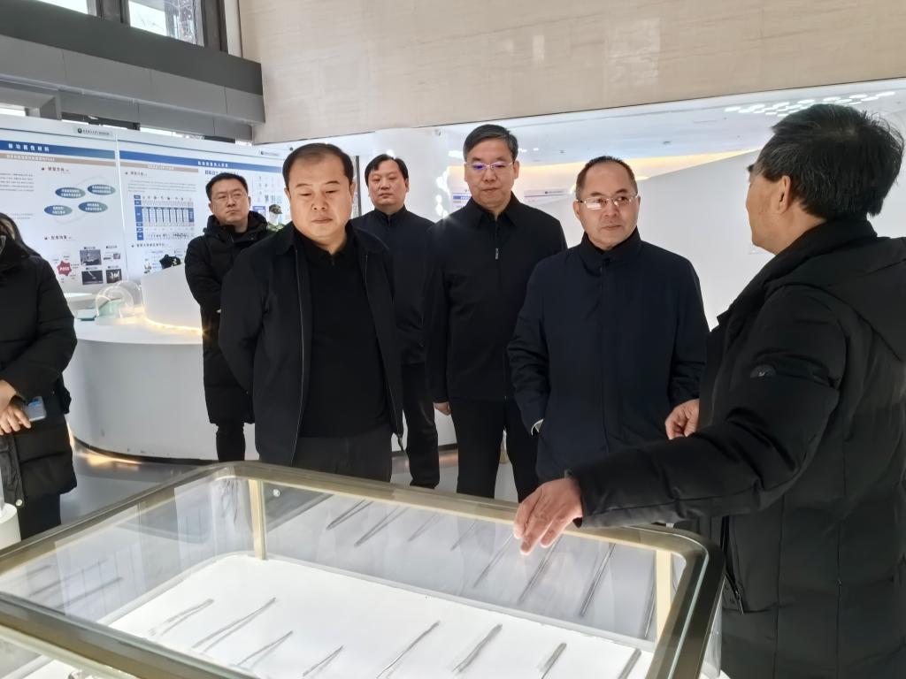 夏元清带队赴北京理工大学郑州研究院调研推进校院融合发展